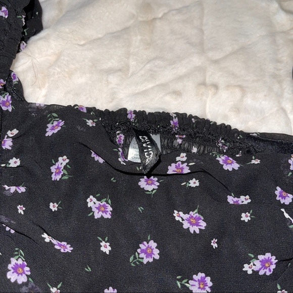 ❗️H&M puff mesh top - Picture 2 of 3